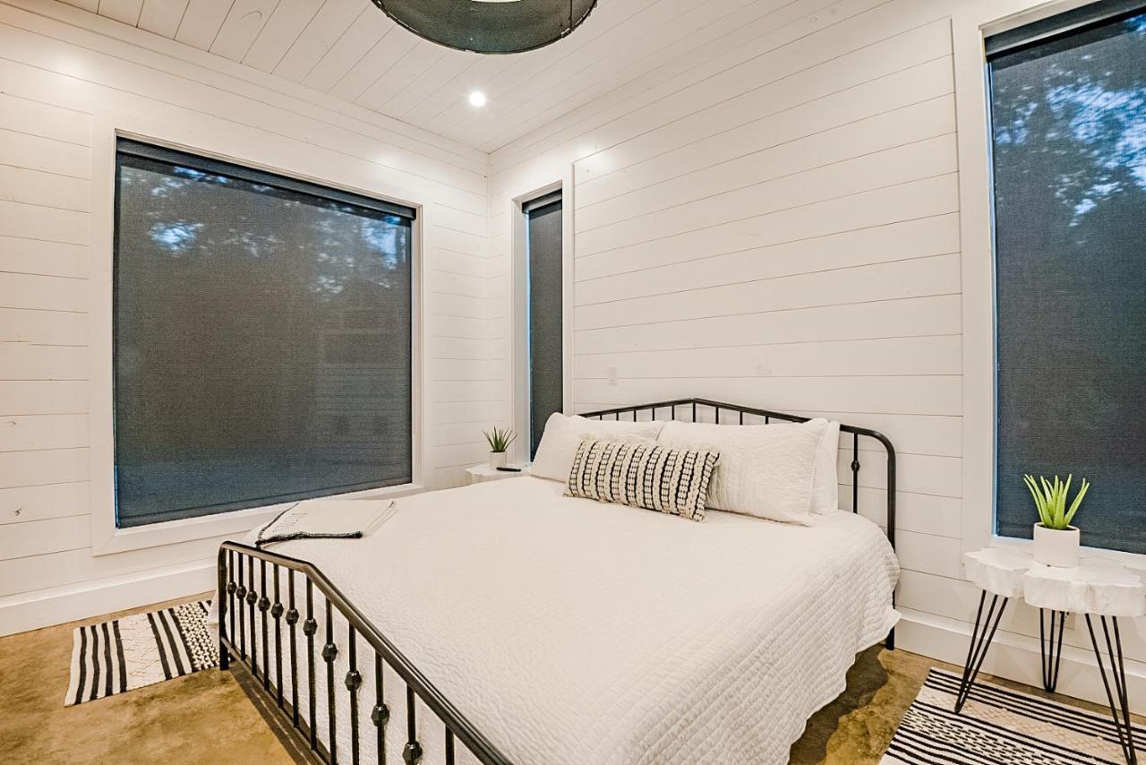 "The Barndo" 4Br Luxury Cabin, Hot Tub, Fire Pit, Bunks, Arcades, Playhouse! 布罗肯鲍 外观 照片