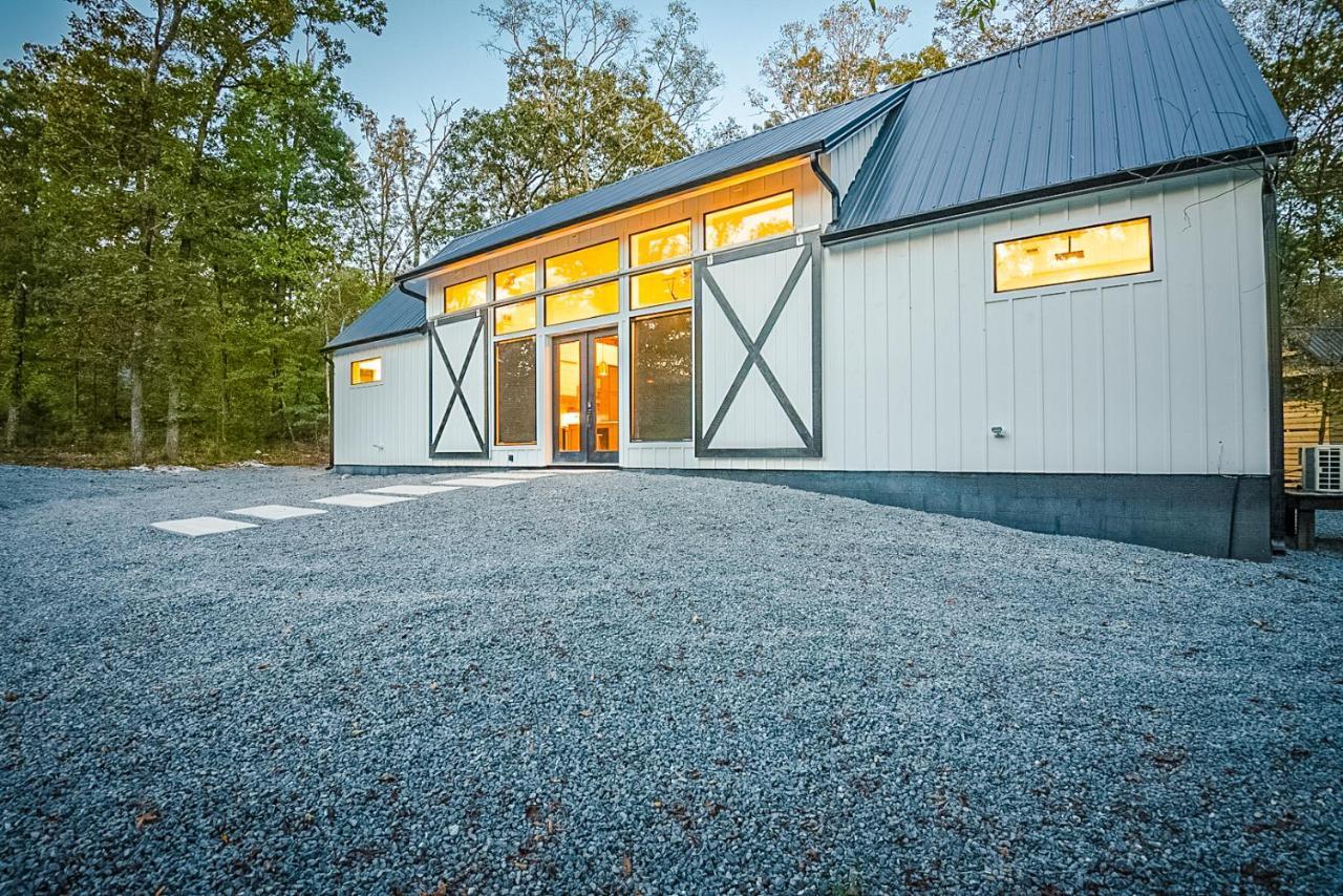 "The Barndo" 4Br Luxury Cabin, Hot Tub, Fire Pit, Bunks, Arcades, Playhouse! 布罗肯鲍 外观 照片
