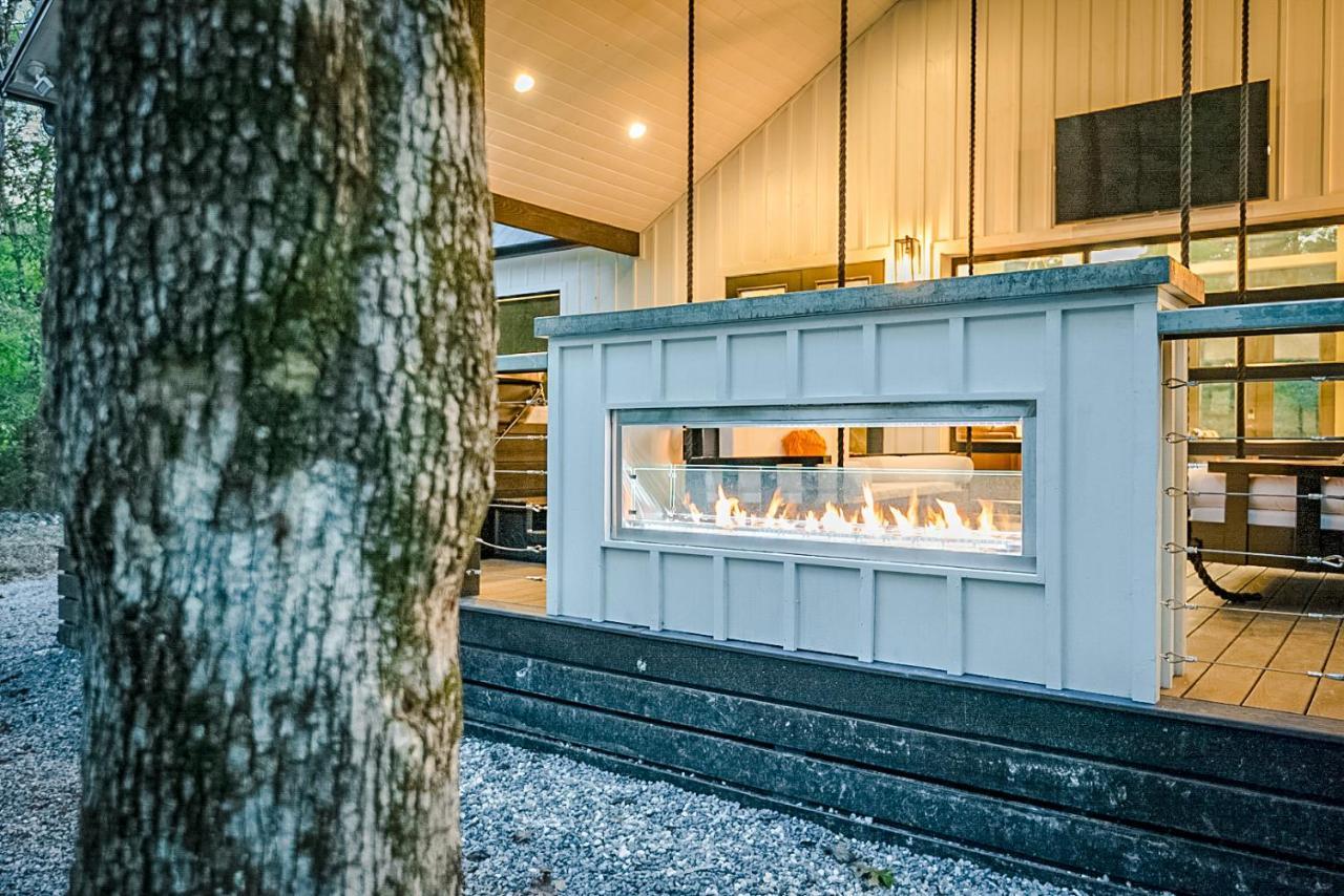 "The Barndo" 4Br Luxury Cabin, Hot Tub, Fire Pit, Bunks, Arcades, Playhouse! 布罗肯鲍 外观 照片