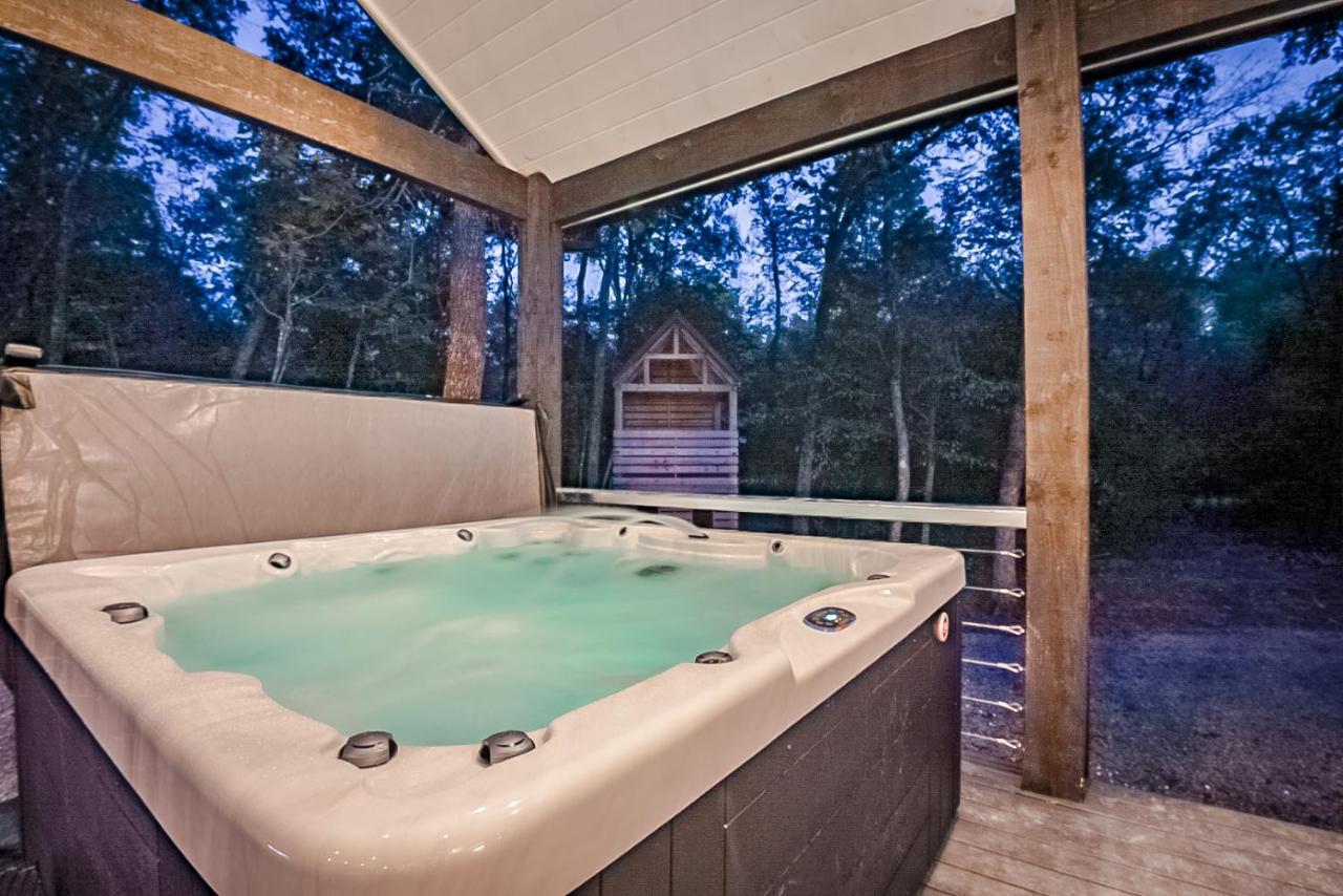 "The Barndo" 4Br Luxury Cabin, Hot Tub, Fire Pit, Bunks, Arcades, Playhouse! 布罗肯鲍 外观 照片