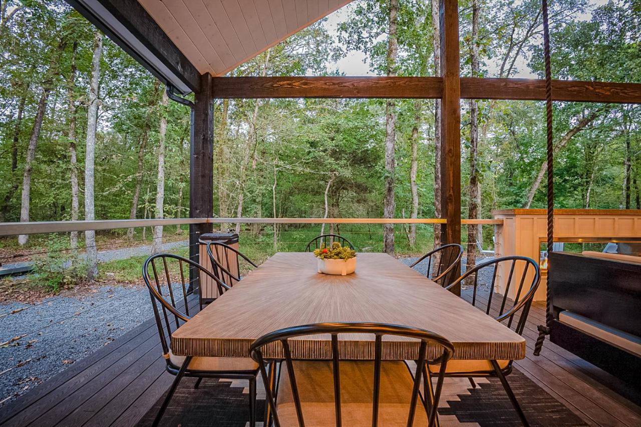 "The Barndo" 4Br Luxury Cabin, Hot Tub, Fire Pit, Bunks, Arcades, Playhouse! 布罗肯鲍 外观 照片
